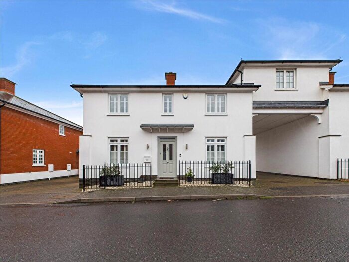 5 Bedroom Link Detached House For Sale In Elgar Drive, Witham, Essex, CM8