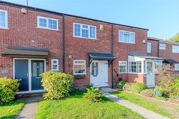 2 Bedroom Terraced House For Sale In Cobsdene, Singlewell, Kent, DA12