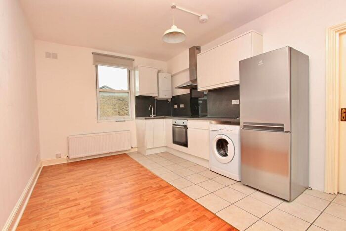 1 Bedroom Flat To Rent In Stoke Newington Church Street, N16