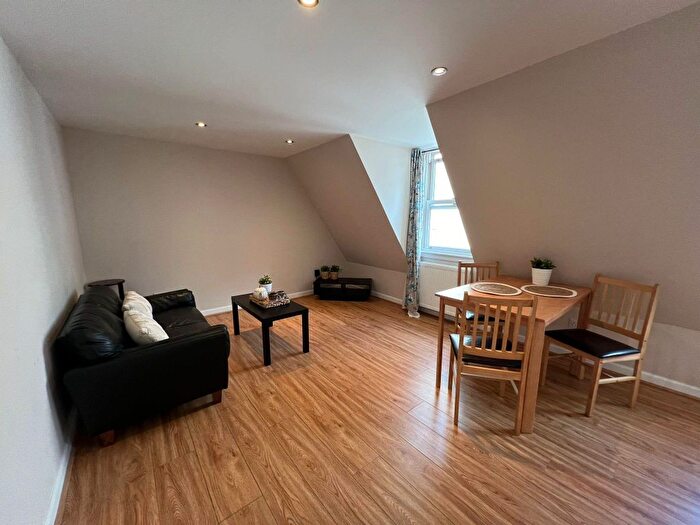 1 Bedroom Flat To Rent In Bedroom Flat, Trinity Street, Aberdeen, AB11