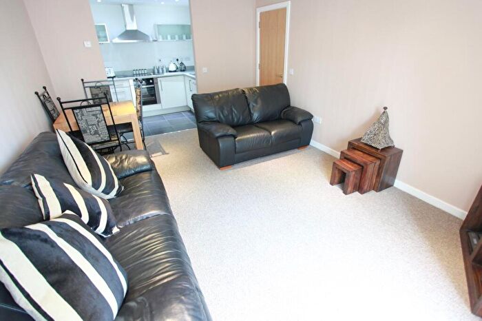 2 Bedroom Flat To Rent In Cornhill, L1