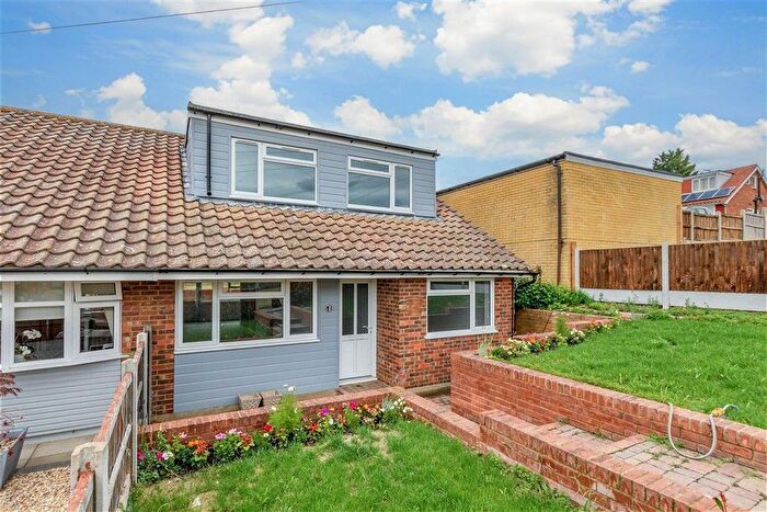 4 Bedroom Semi-Detached House For Sale In Biddenden Way, Istead Rise, Kent, DA13