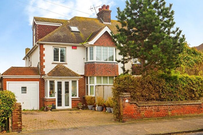 5 Bedroom Semi Detached House For Sale In Barnes Avenue, Margate, CT9
