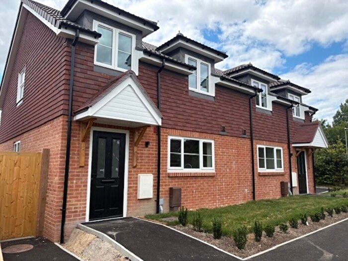 3 Bedroom Semi Detached House To Rent In Hole Lane, Bentley, GU10