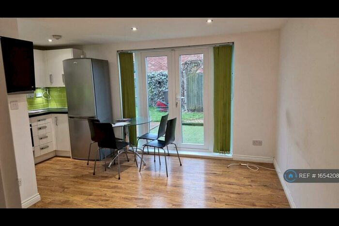 1 Bedroom Maisonette To Rent In Branton Close, Basingstoke, RG22