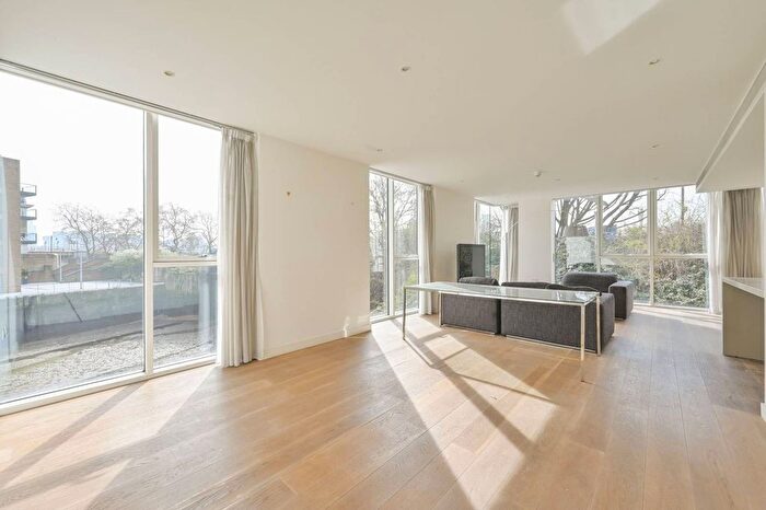 2 Bedroom Flat For Sale In Grosvenor Waterside, Chelsea, London, SW1W