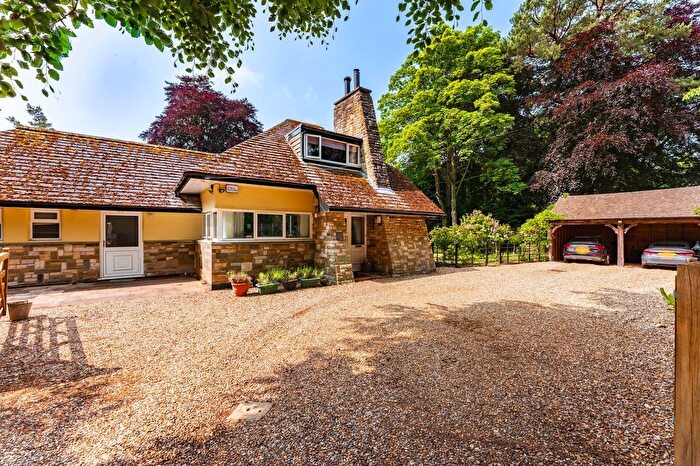 4 Bedroom Chalet For Sale In Cromer Road, High Kelling, NR25
