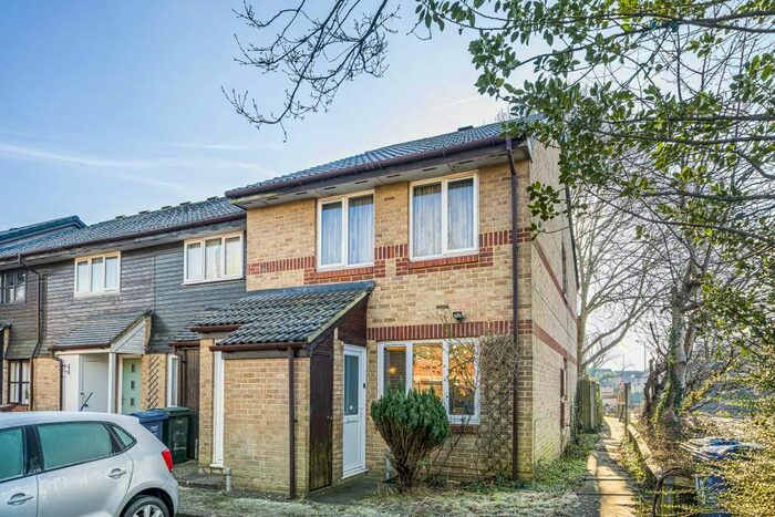 1 Bedroom Flat For Sale In Kidlington, Oxfordshire, OX5