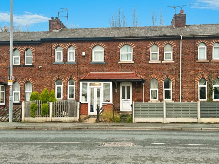 2 Bedroom Terraced House For Sale In Midland Terrace, Bradford, BD2