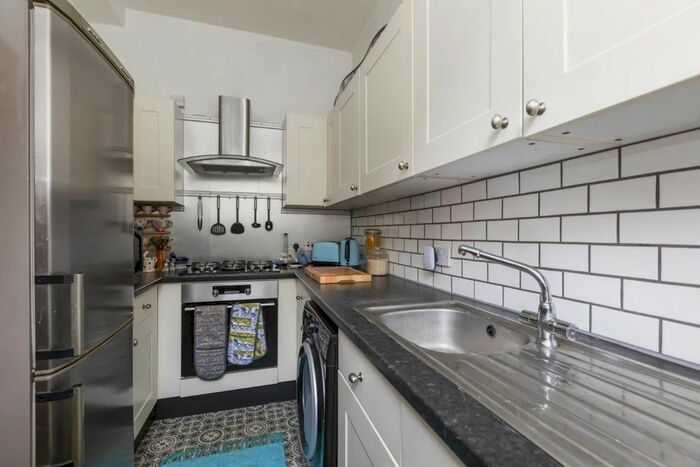 1 Bedroom Flat To Rent In Douglas Terrace, Edinburgh, EH11