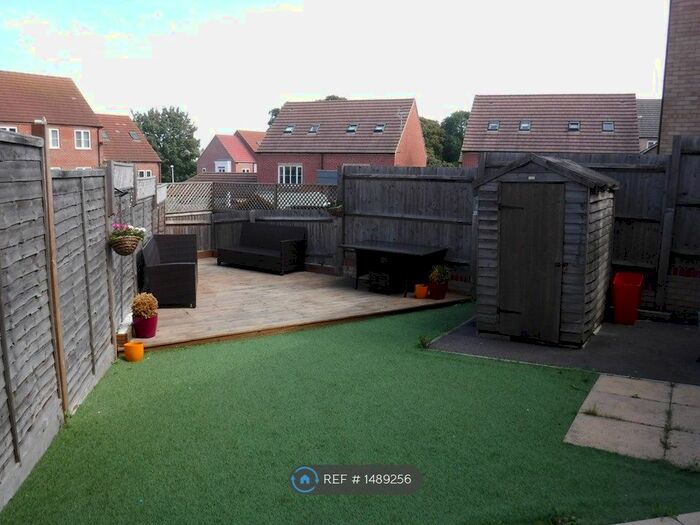 3 Bedroom Terraced House To Rent In Christmas Street, Gillingham, ME7