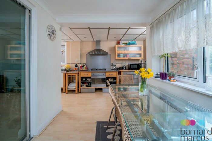 3 Bedroom House To Rent In Longmore Avenue, Barnet, EN5