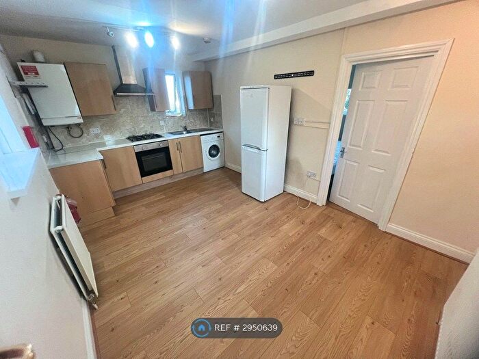 1 Bedroom Flat To Rent In Kenton Road, Harrow, HA3