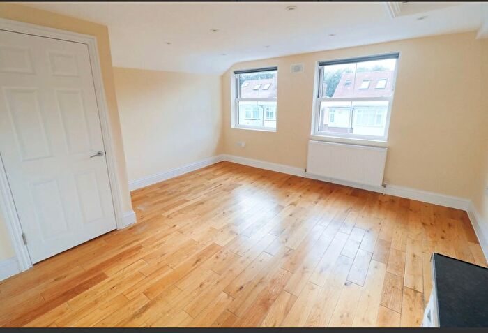 2 Bedroom Flat To Rent In Albert Road, Orpington, BR5