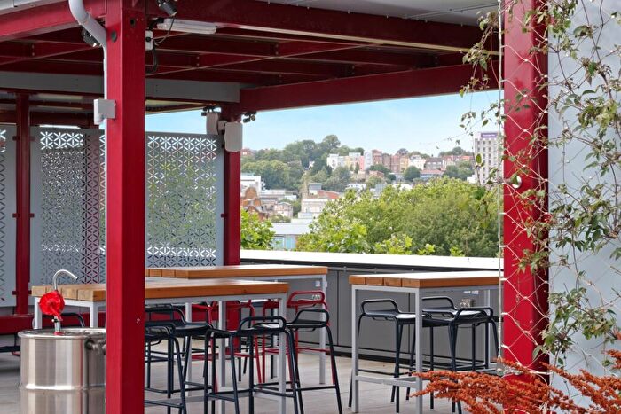 1 Bedroom Flat To Rent In Castle Street, Bristol, BS2