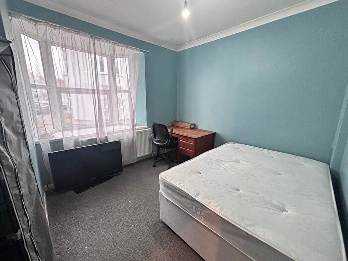 2 Bedroom Apartment To Rent In Upper Lewes Road, Brighton, BN2