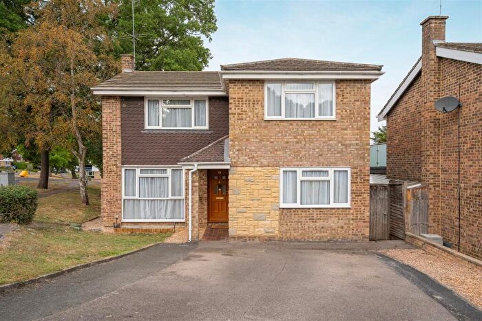 4 Bedroom Detached House For Sale In Wolf Lane, Windsor, SL4