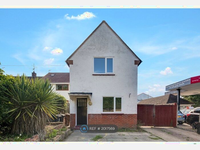 2 Bedroom Detached House To Rent In Rye Street, Bishop's Stortford, CM23