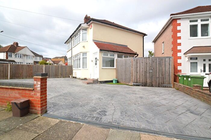 2 Bedroom Semi-Detached House To Rent In Bradenham Avenue, Welling, DA16