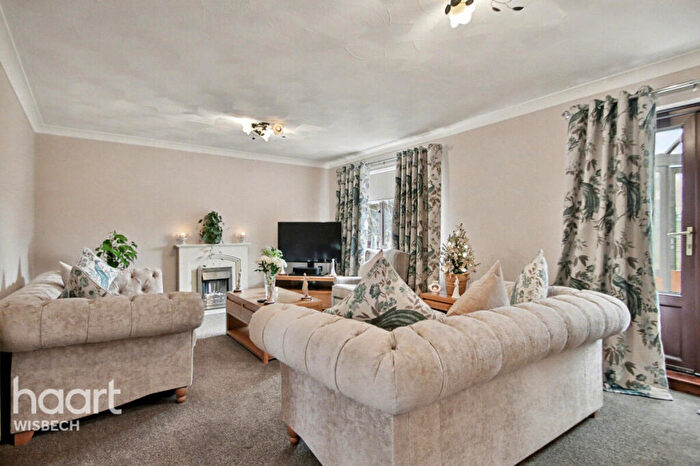 3 Bedroom Detached House For Sale In Springfield Road, Walpole St Andrew, PE14