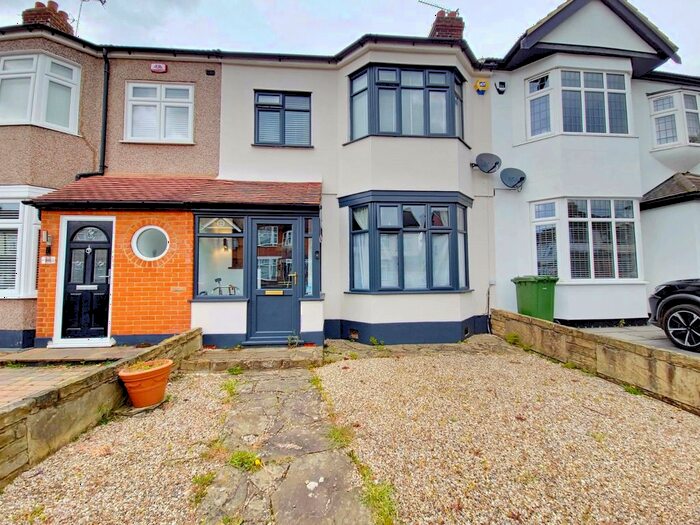 3 Bedroom Terraced House To Rent In Woodfield Drive, Romford, RM2