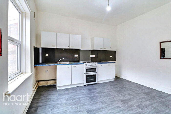 3 Bedroom Flat To Rent In Alfreton Road, Nottingham, NG7