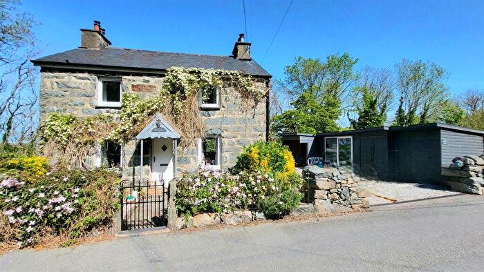 2 Bedroom House For Sale In Ivy House, Harlech, LL46
