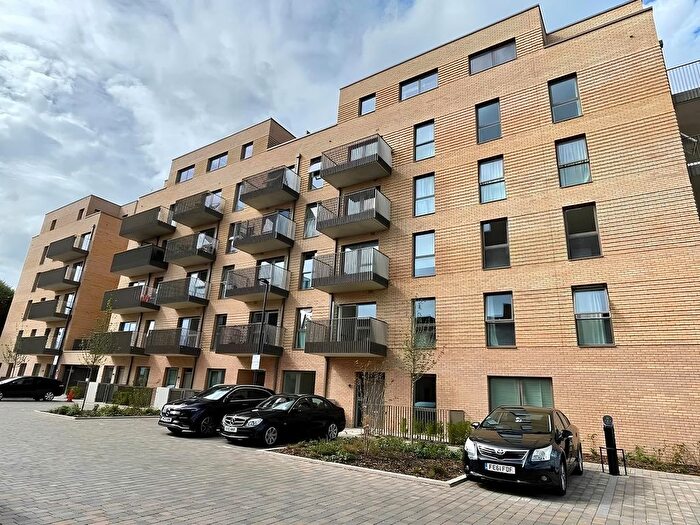 1 Bedroom Flat To Rent In Silverview Close, Harrow, HA1