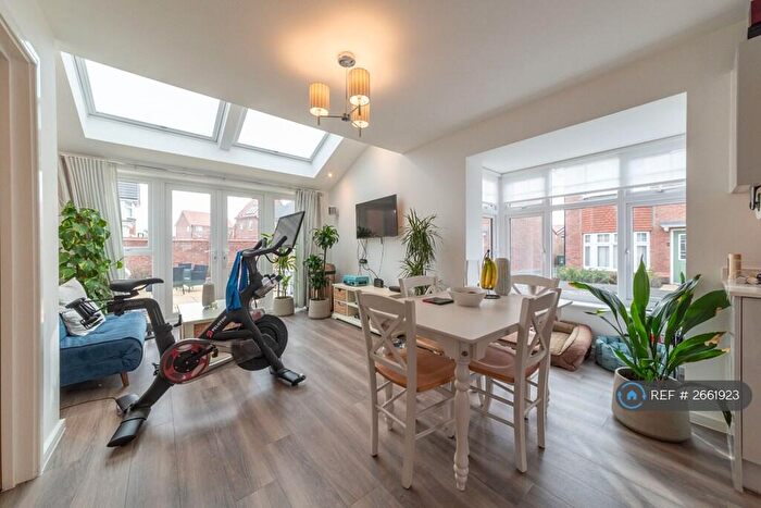 4 Bedroom Detached House To Rent In Marigold Way, Newark, NG24