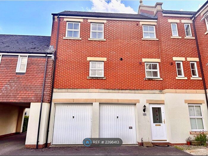 2 Bedroom Terraced House To Rent In Pioneer Road, Swindon, SN25
