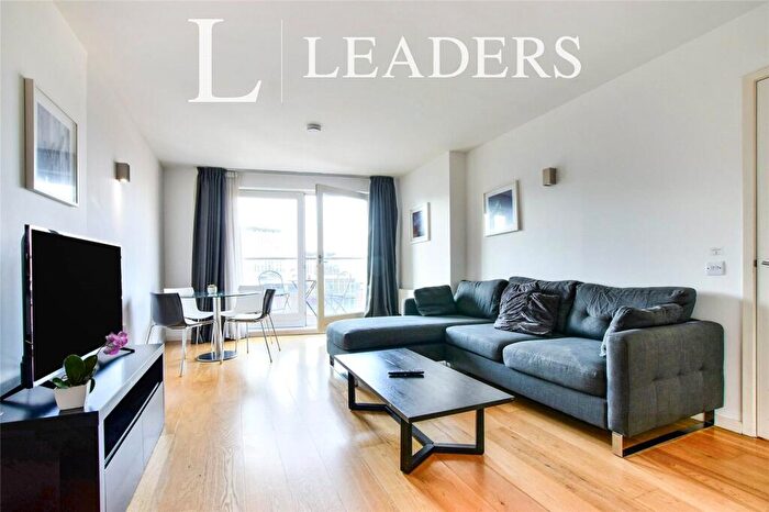 2 Bedroom Flat To Rent In Skyline Central, Goulden Street, Manchester, M4