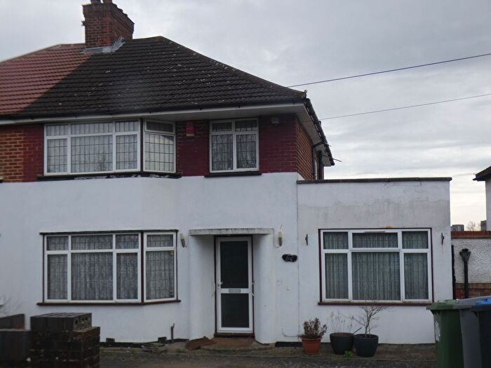 4 Bedroom Semi-Detached House To Rent In Brampton Grove, Wembley, HA9