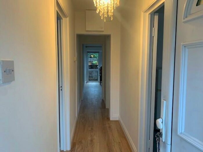 1 Bedroom Flat To Rent In Friern Barnet Road, Friern Barnet, N11