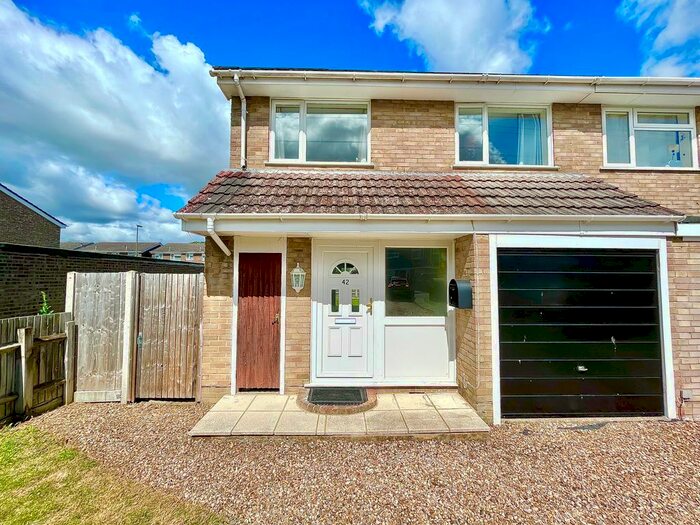 3 Bedroom Terraced House To Rent In Bowater Way, Calmore, Southampton, SO40