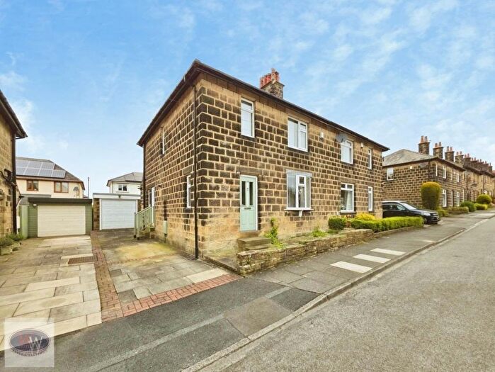 3 Bedroom Semi Detached House For Sale In Ashtofts Mount, LS20