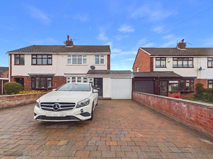 4 Bedroom Semi-Detached House For Sale In Douglas Drive, Ormskirk, L39