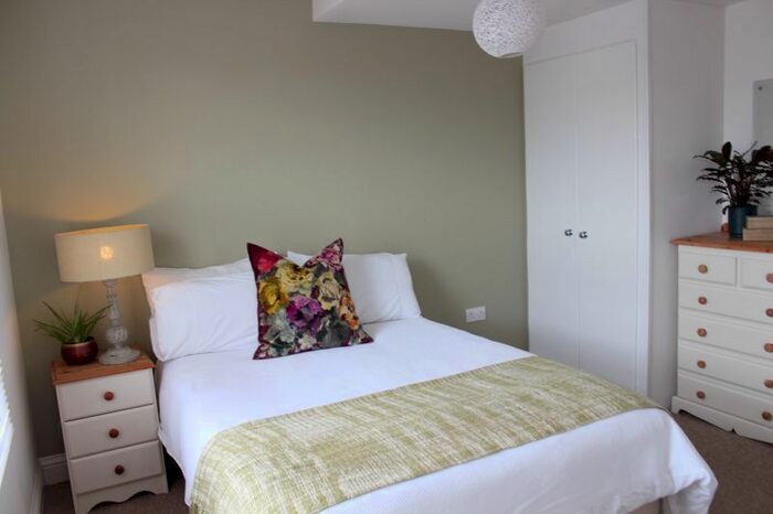 5 Bedroom Property To Rent In Burton Street, Cheltenham, GL50