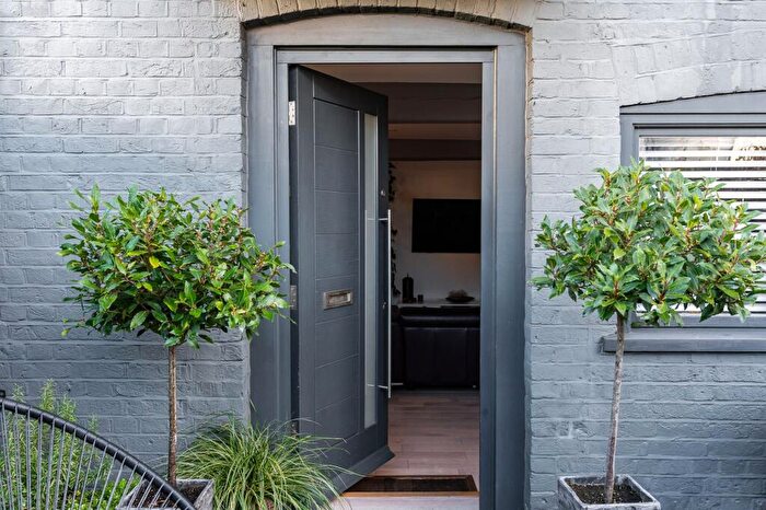 3 Bedroom Semi Detached House For Sale In Star Street, Ware, SG12