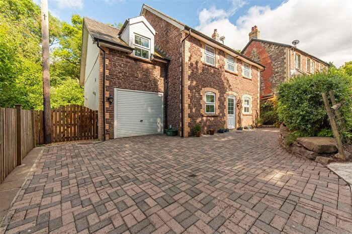 5 Bedroom Property For Sale In Lower Station Road, Clydach, Abergavenny, NP7