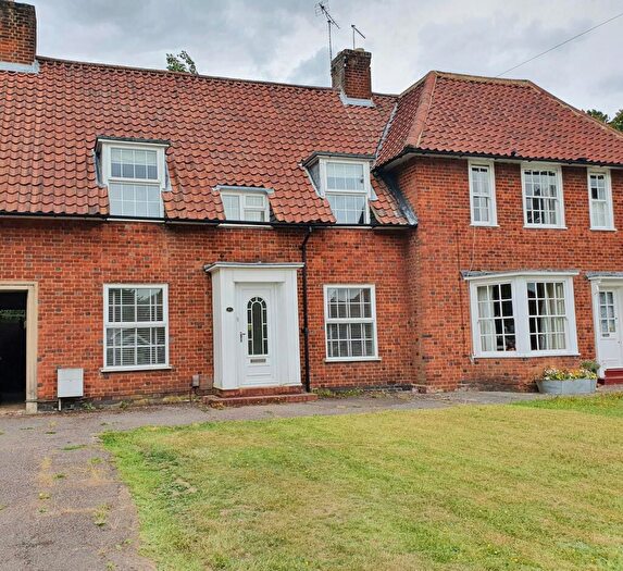 3 Bedroom Terraced House To Rent In Longcroft Lane, Welwyn Garden City, AL8