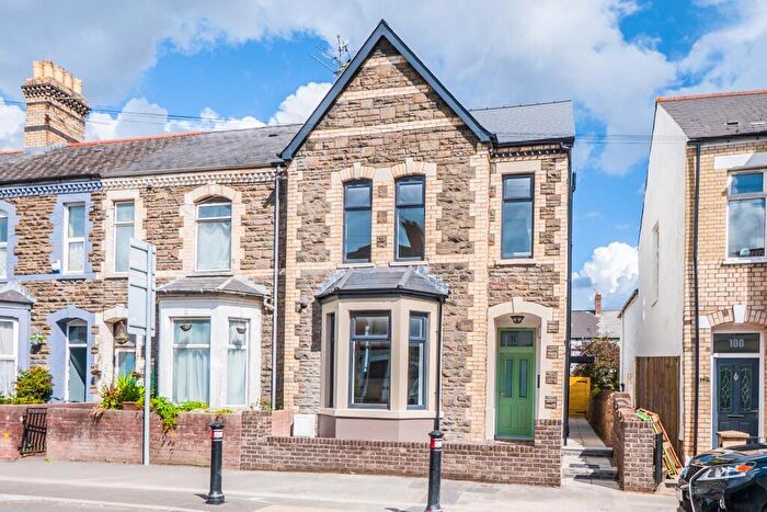 2 Bedroom Apartment For Sale In Wyndham Crescent, Cardiff, CF11