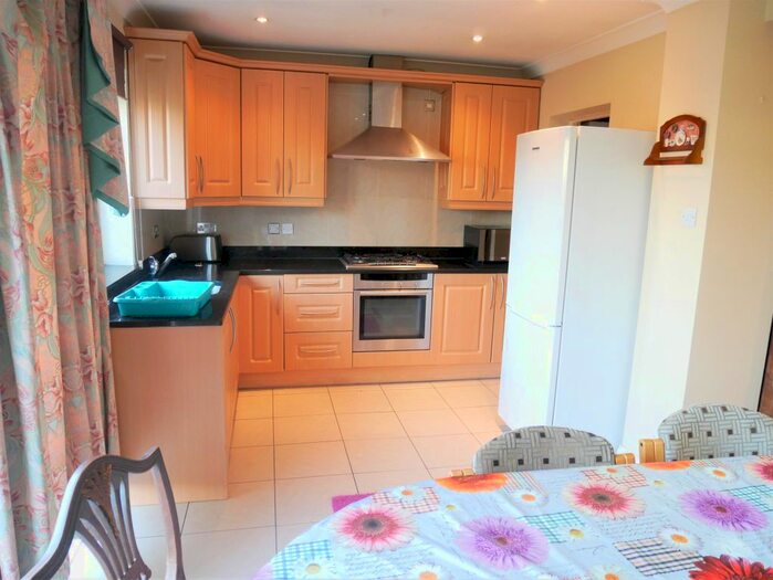 3 Bedroom Detached House To Rent In Sarsfield Road, Perivale UB6