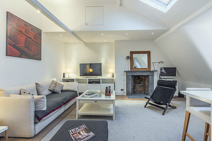 1 Bedroom Flat To Rent In Coleherne Road, Earls Court, SW10