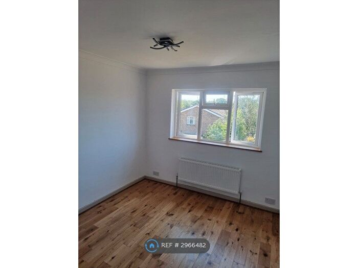 4 Bedroom Semi Detached House To Rent In Brownhill Road, Southampton, SO52