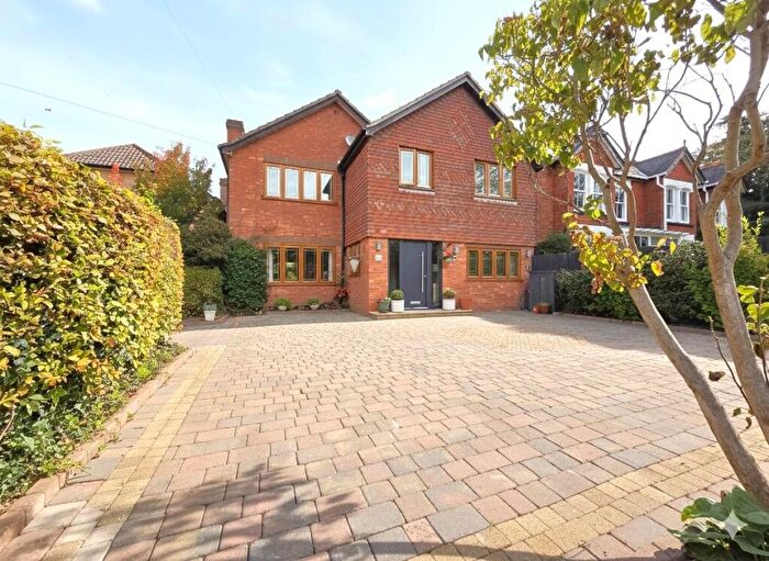 4 Bedroom Detached House For Sale In Warsash Road, Warsash, Southampton, SO31