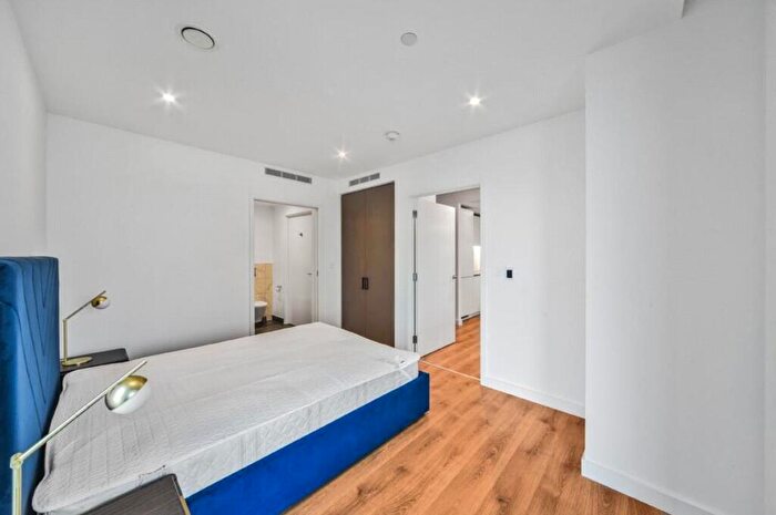 1 Bedroom Apartment To Rent In Marsh Wall, London, E14