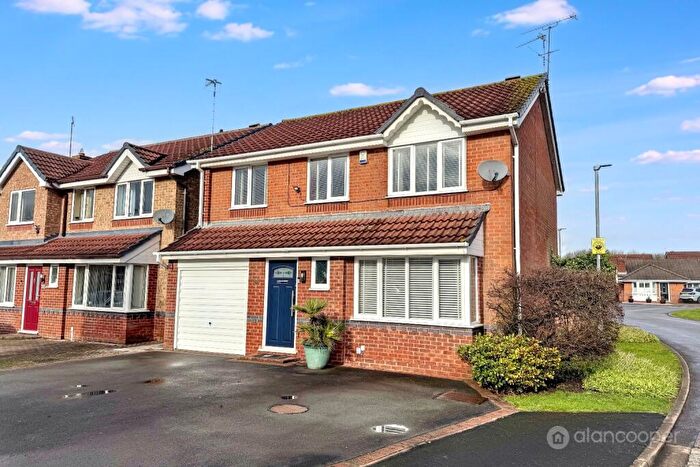 4 Bedroom Detached House For Sale In Launceston Drive, Horeston Grange, Nuneaton, CV11