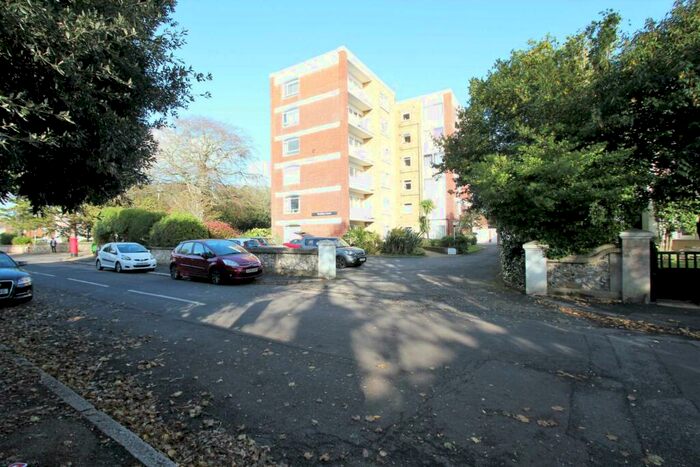 2 Bedroom Flat To Rent In Westbury Court, Belsize Road, BN11
