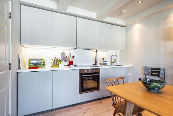 1 Bedroom Flat To Rent In Regents Park Road, Primrose Hill, NW1