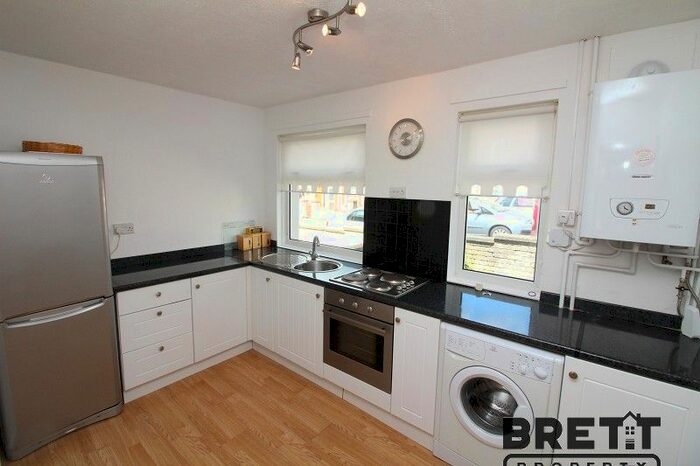 3 Bedroom Semi-Detached House To Rent In Cromwell Road, Milford Haven SA73